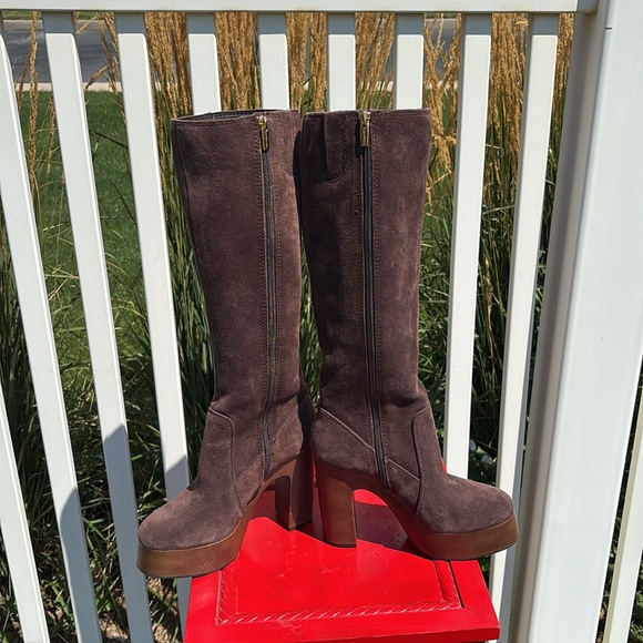 Vince Camuto Brown Suede Zip Boots Never Worn Size 7 - Picture 5 of 8